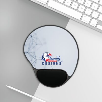 Trendy American Designs Ergonomic Mouse Pad with Wrist Rest for Comfort, Ideal Gift for Gamers & Office Workers, Desk Accessory for Productivity - Image 3